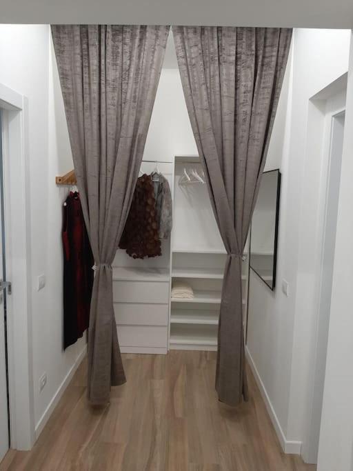 B&B Vegan La Mucca Felice - Grazioso Appartamento Nel Verde Rancio Valcuvia Extérieur photo