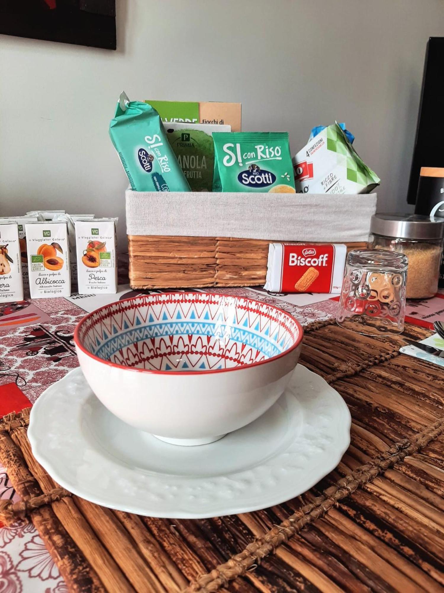 B&B Vegan La Mucca Felice - Grazioso Appartamento Nel Verde Rancio Valcuvia Extérieur photo